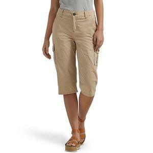 NWT Lee Women's Tan Cargo Skimmer pants size 16M mid-rise relaxed fit.